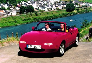 Illustration for article titled The Ten Greatest Cars That We're Surprised Exist